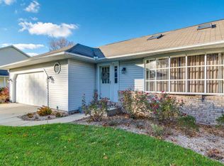 19065 Pelican Cove Ct, South Bend, IN 46637