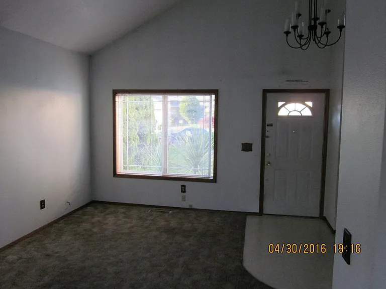 209 Mission Dr — Photo 9