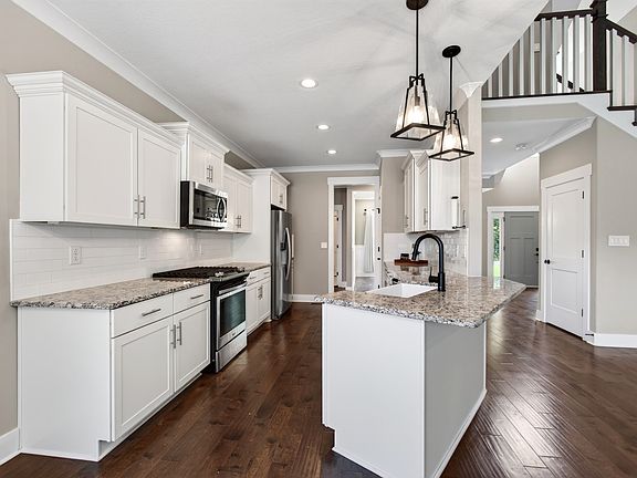 3rd image of 317 Alonzo Pl