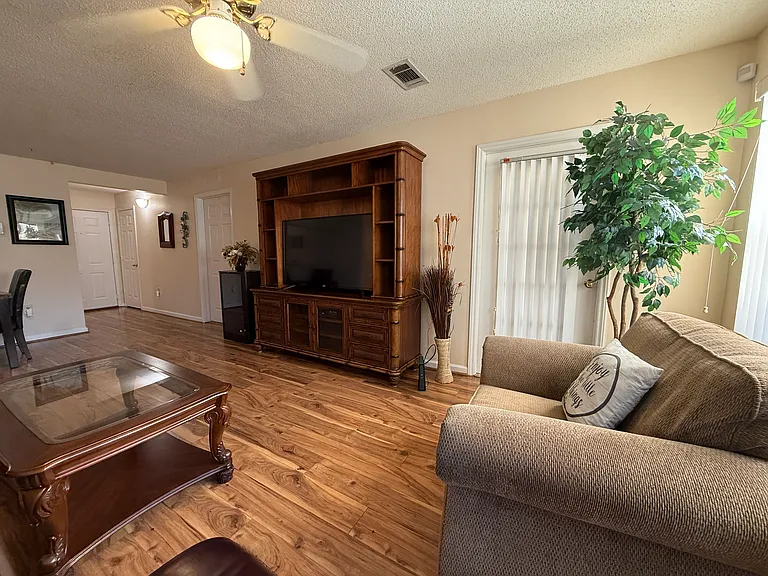 1231 Ladys Island Dr — Photo 21