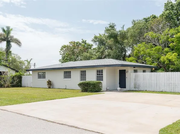 2421 Linsey St, Tampa, FL 33605