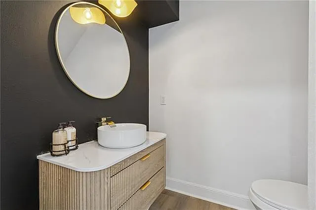 5 bed, 2.5 bath, 2878 sqft, $2,500 — Photo 4