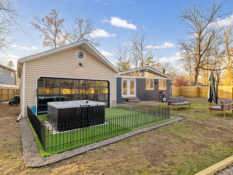 22182 Berg Rd — Photo 85