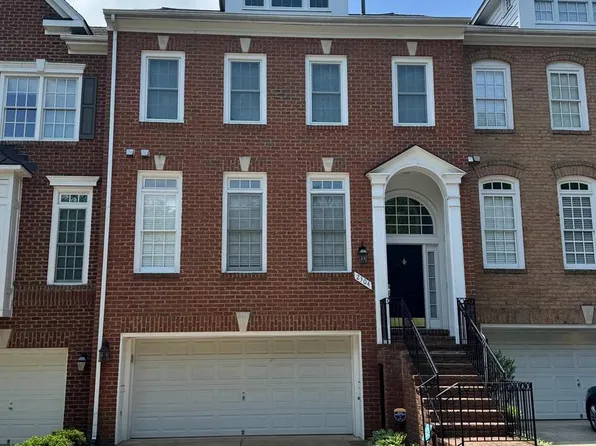 2304 Sawtooth Oak Ct, Vienna, VA 22182