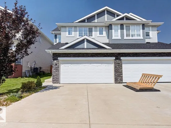 3885 Robins Cres NW, Edmonton, AB T5S 0M8