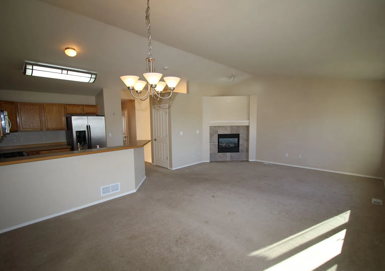 3 Bedroom Eagle River Condo! — Photo 2