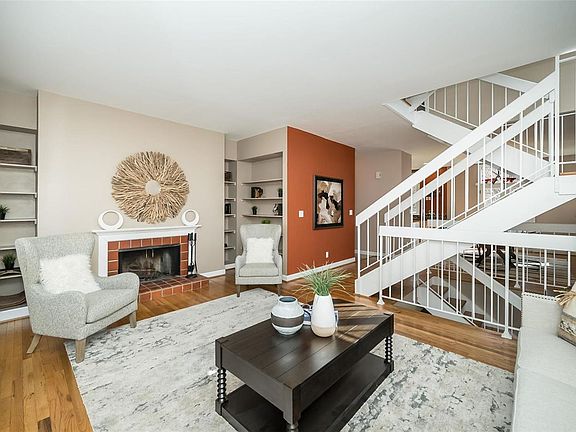 5th image of 101 W Pine Pl #8