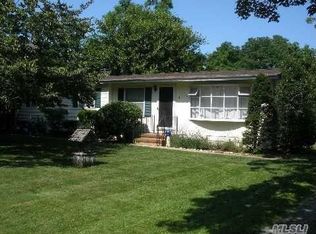 315 Skunk Ln, Cutchogue, NY 11935