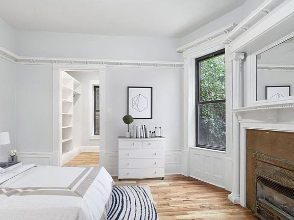 2nd image of 1391 Dean St #2F