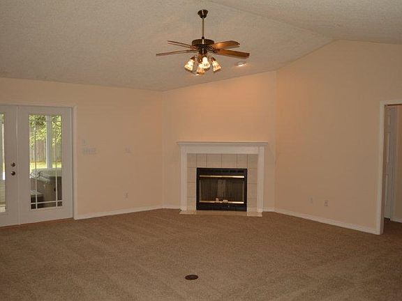 3rd image of 3804 Tiger Point Blvd