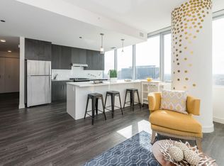 811 W Montrose Ave #601, Chicago, IL 60613
