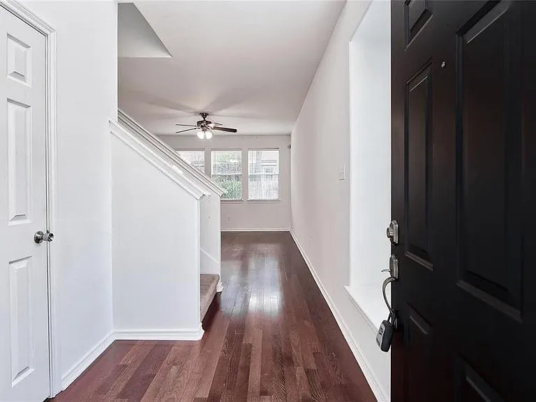 74 Blue Creek Ct — Photo 3