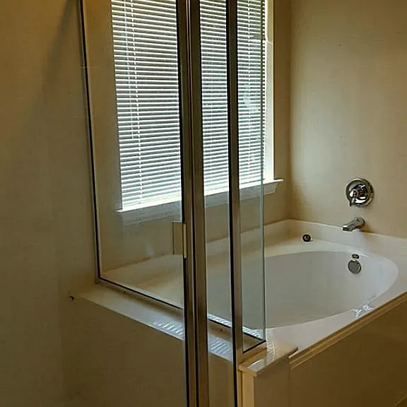 111 Gallery Cove Ct — Photo 13