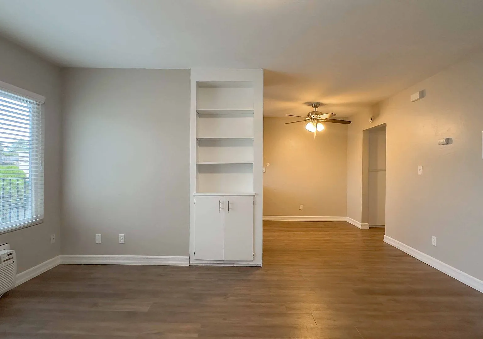Twin Palms Apartments — Photo 4