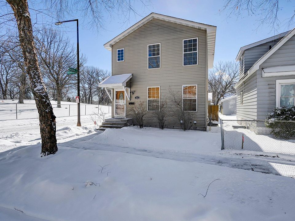 1st image of 36 Winnipeg Ave
