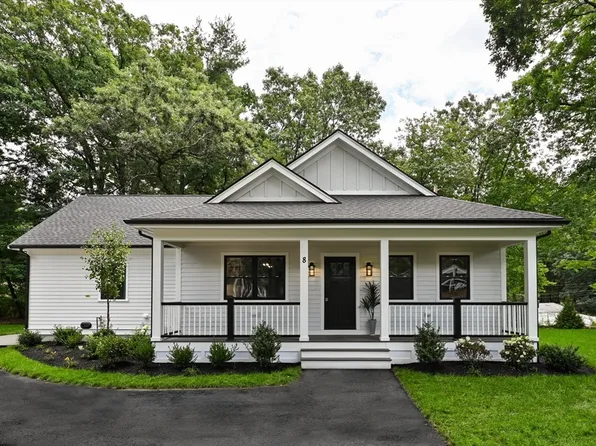 8 Belleflower Rd, North Reading, MA 01864