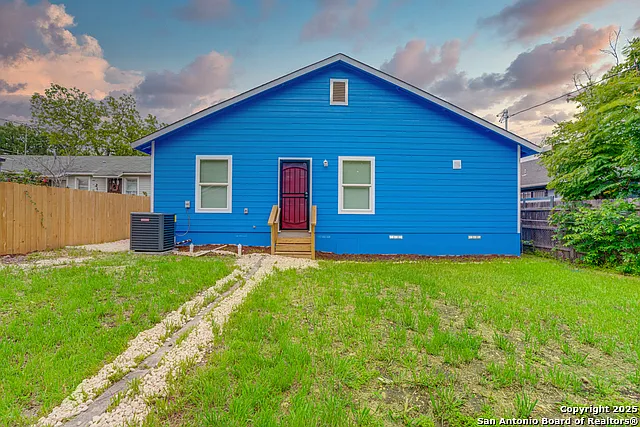 1039 McKinley Ave — Photo 34