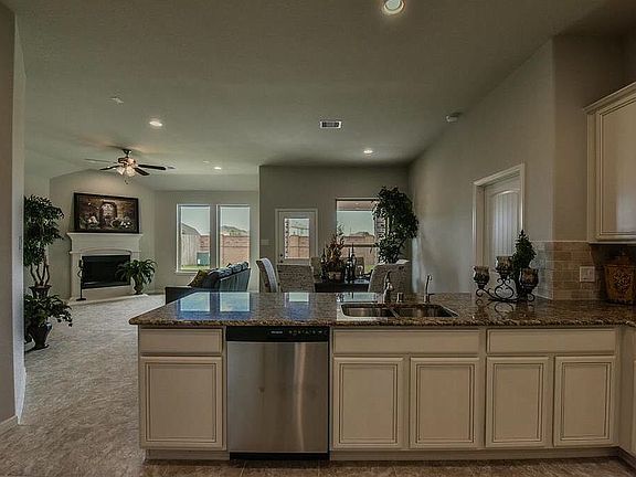 5th image of 24014 Amaranto Ln