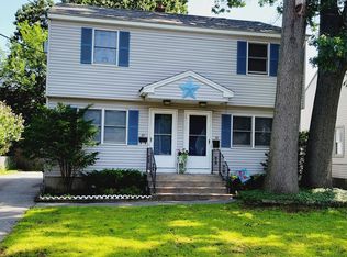 35-37 Arthur St, Springfield, MA 01104