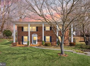4211 Nutwood Way, Fairfax, VA 22032