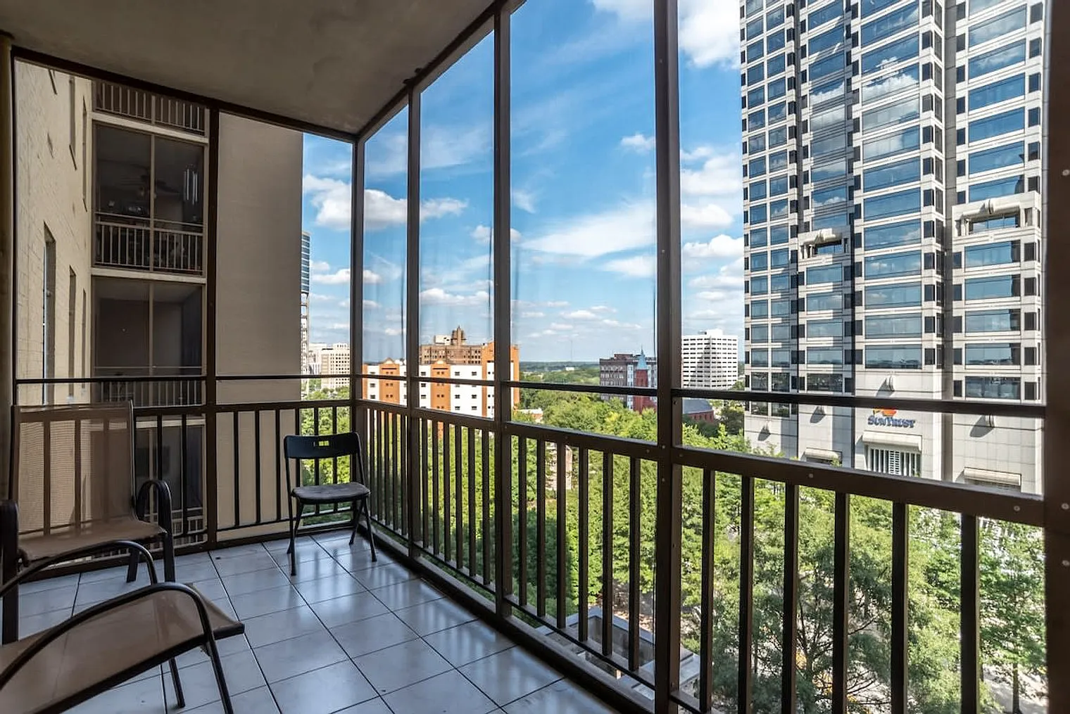 2 bed, 1.0 bath, 796 sqft, $3,867 — Photo 4