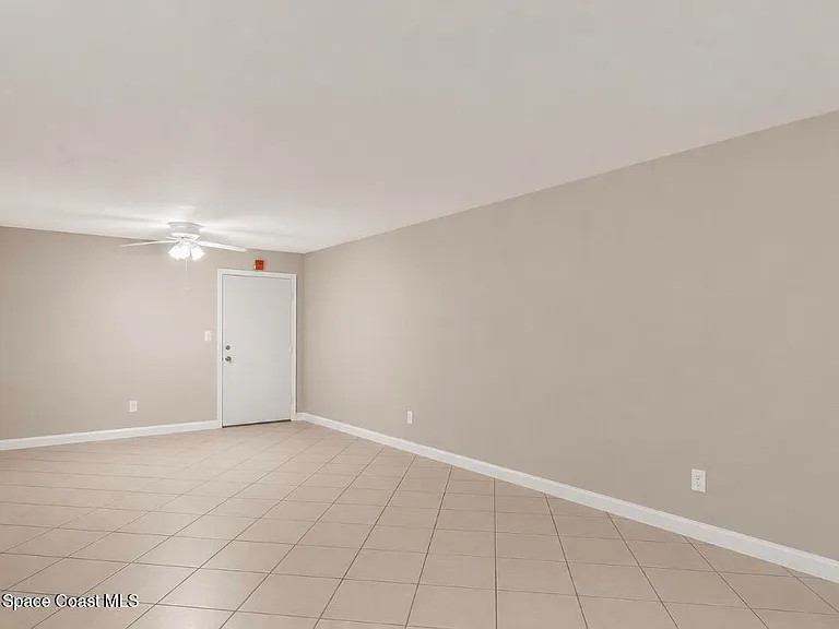 230 Columbia Dr #311 — Photo 7