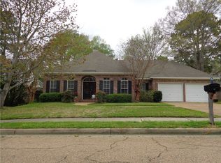 407 Forest Ln, Ridgeland, MS 39157