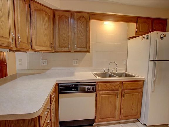 4th image of 400 West Ave Unit B1
