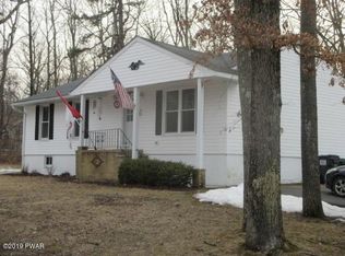 100 Mercury Ct, Milford, PA 18337
