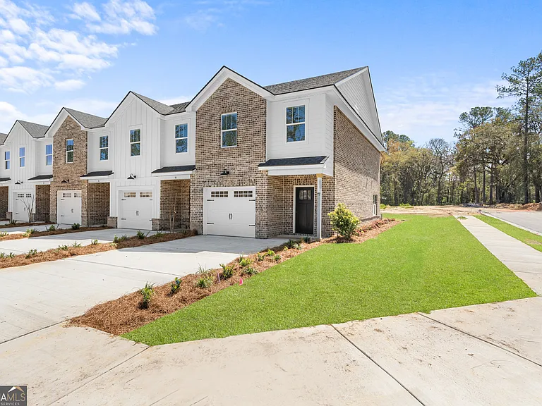 37 Azalea Ln — Photo 5