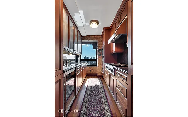 Sold by Douglas Elliman | media 23