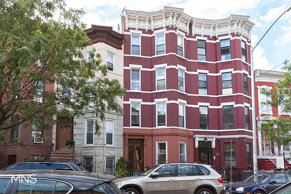 Rented by MNS | media 14