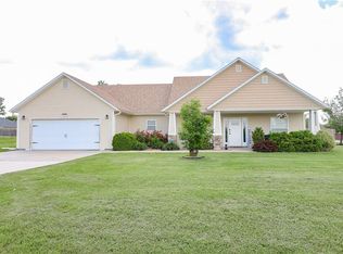 392 SE 981st, Knob Noster, MO 65336