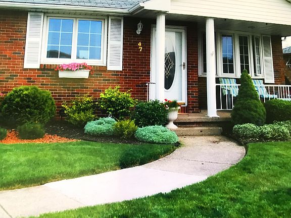 3rd image of 47 Laura Ct