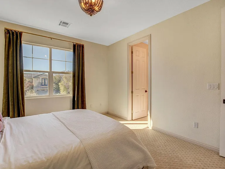 308 Round Stone Ct — Photo 50