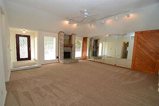 4th image of 3314 Knoll West Dr