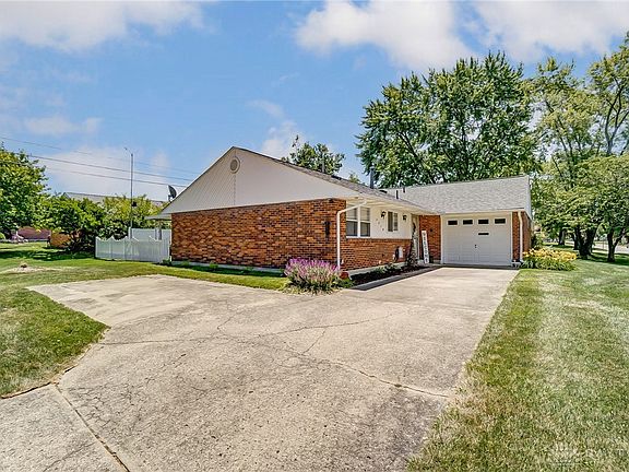 3rd image of 6418 Rosebury Dr