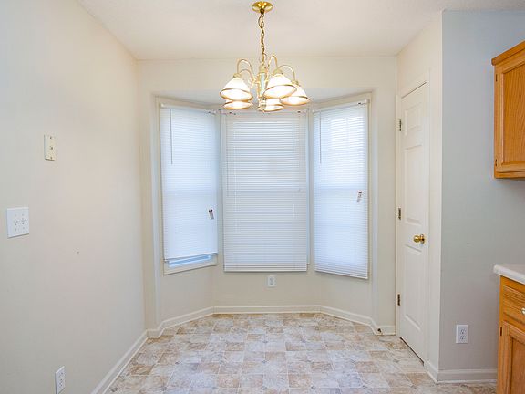 5th image of 2107 Ringgold Ct