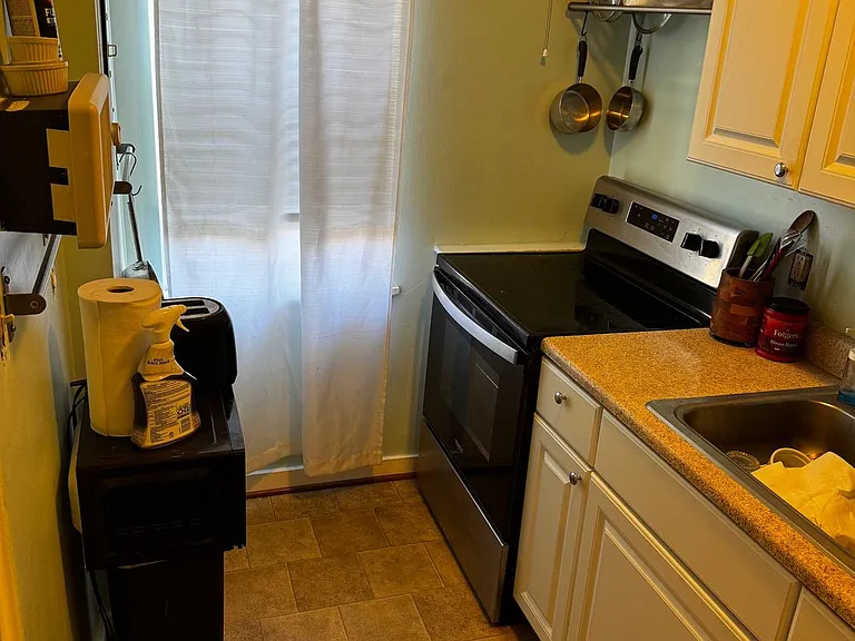 19 Auburn Ct #B — Photo 4