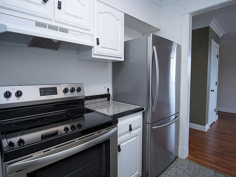 619 King St #801 — Photo 6