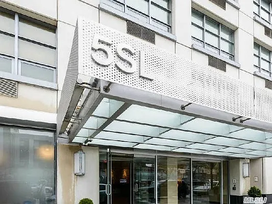 Sold by Daniel Gale Sotheby's International Realty | media 29