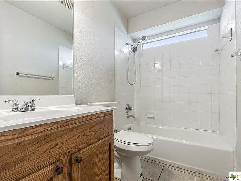5214 Southern Crossing Dr — Photo 16