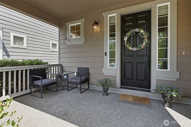 3rd image of 5240 54th Avenue SE