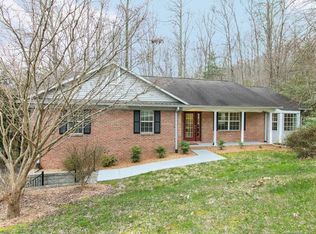 505 Hunters Glen Ln, Hendersonville, NC 28739