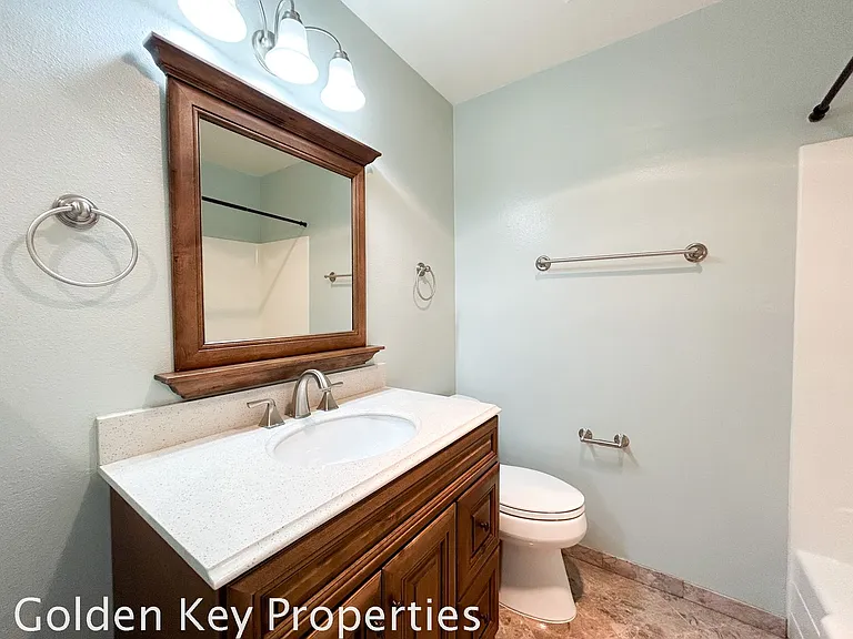 918 Caminito Estrada #E — Photo 7