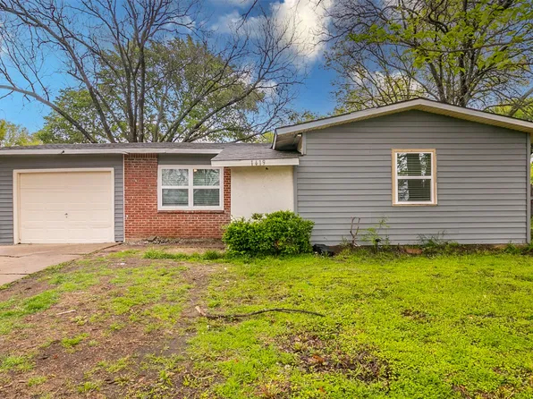 1419 Perrin St, Arlington, TX 76010