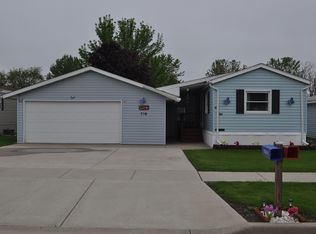 716 Country View Dr, Waupun, WI 53963