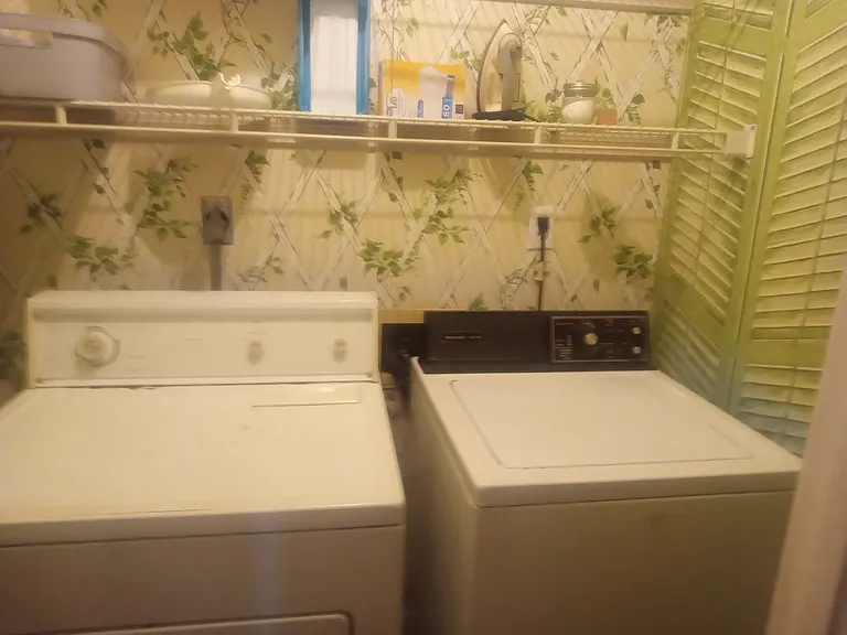 337 W Poplar St #1 — Photo 5