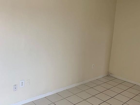 5th image of 1345 W 29th St APT 306