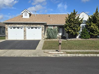 17 Blackpool Way, Toms River, NJ, 08757